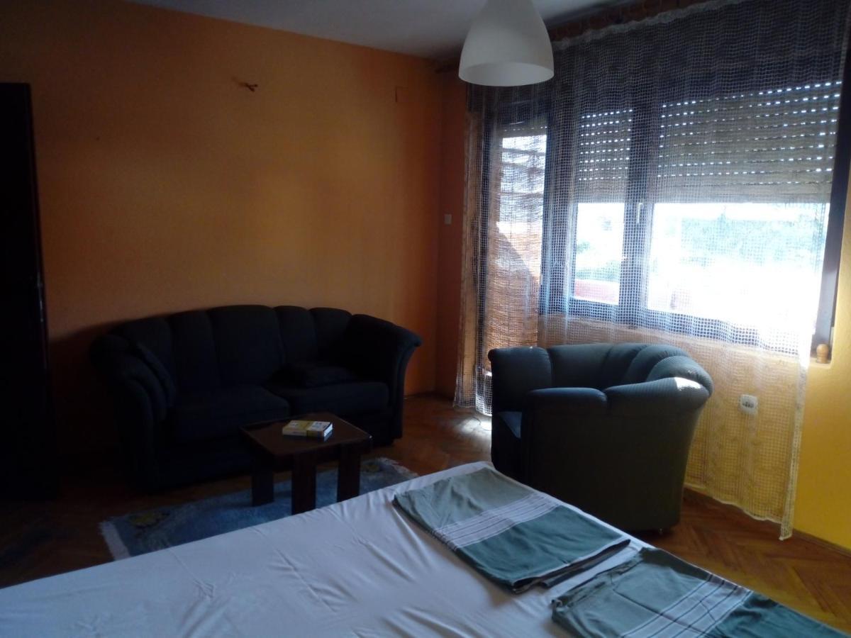 Julija Guest House أوهغيد المظهر الخارجي الصورة